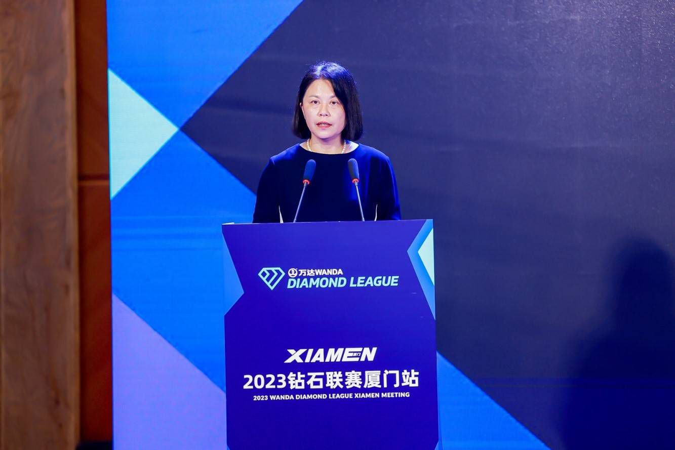 情急之下，两人放弃了回家机会，逆行进入战区